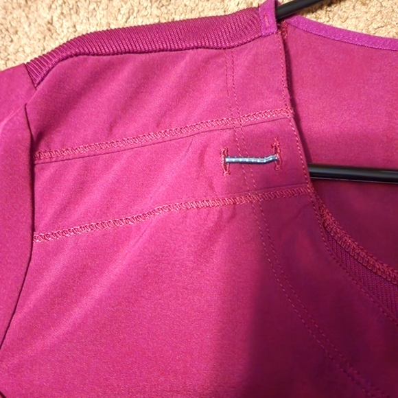 Cherokee infinity Scrub top - Picture 3 of 4